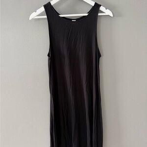 Black Sleeveless Dress